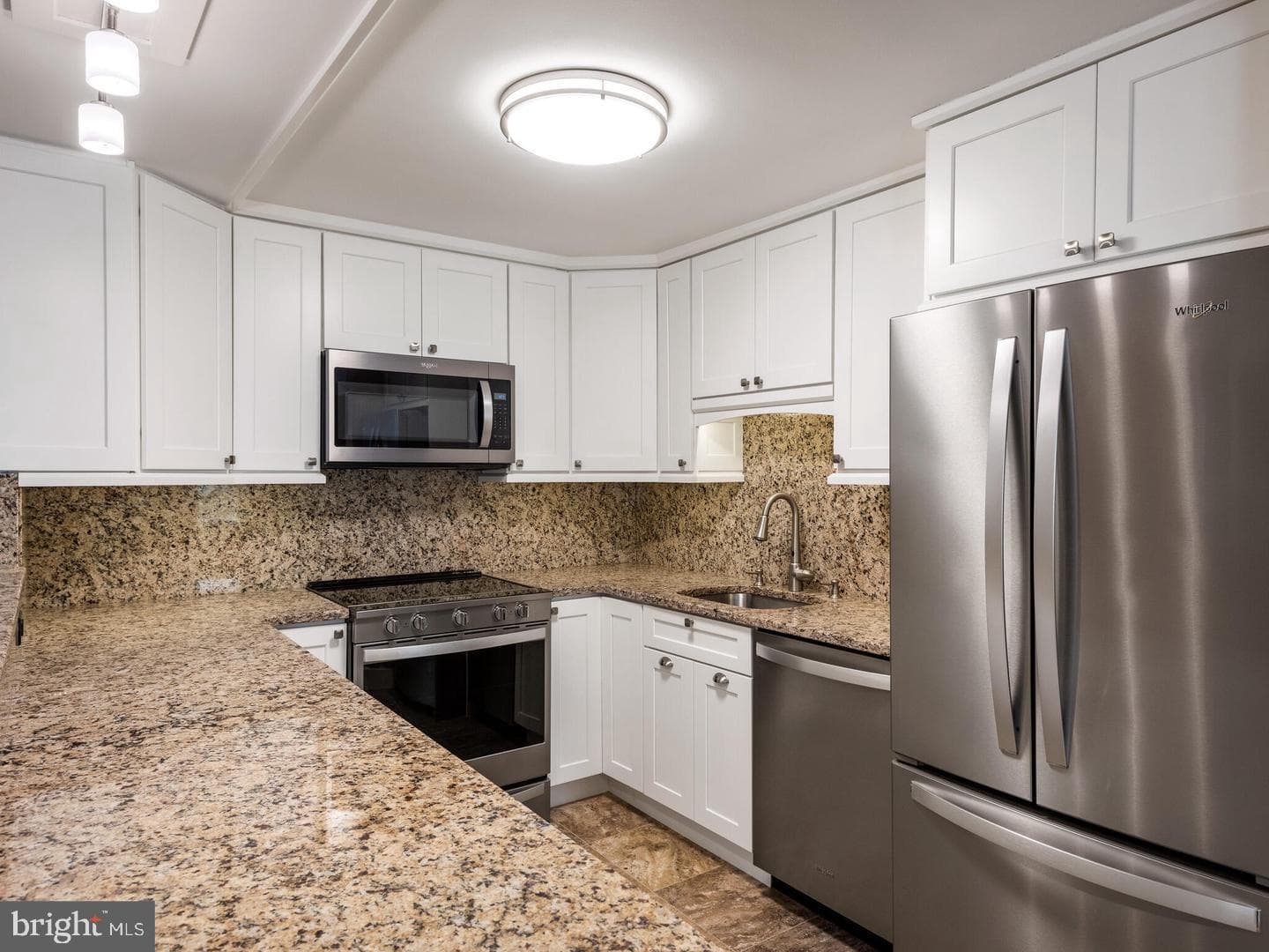 175 W King Street #307 photo 6