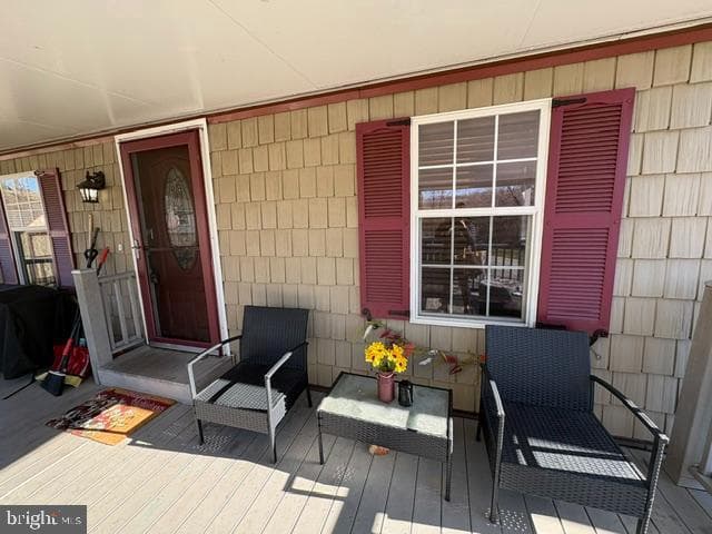 111 Imperial Dr photo 2