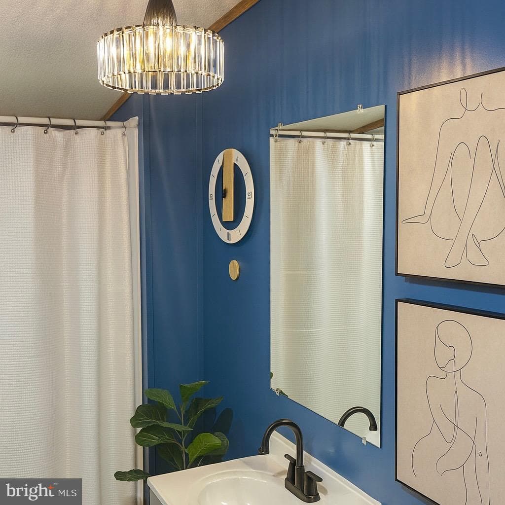 111 Imperial Dr photo 6
