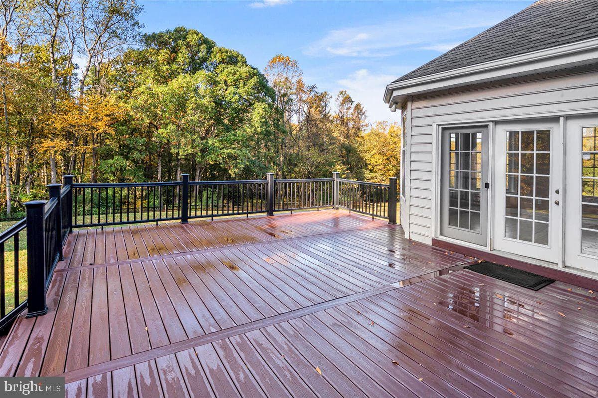 54 Mccormick Way photo 33