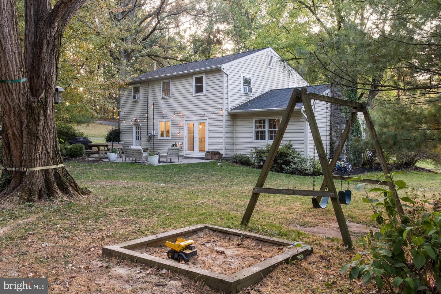 550 Ebelhare Road photo 8
