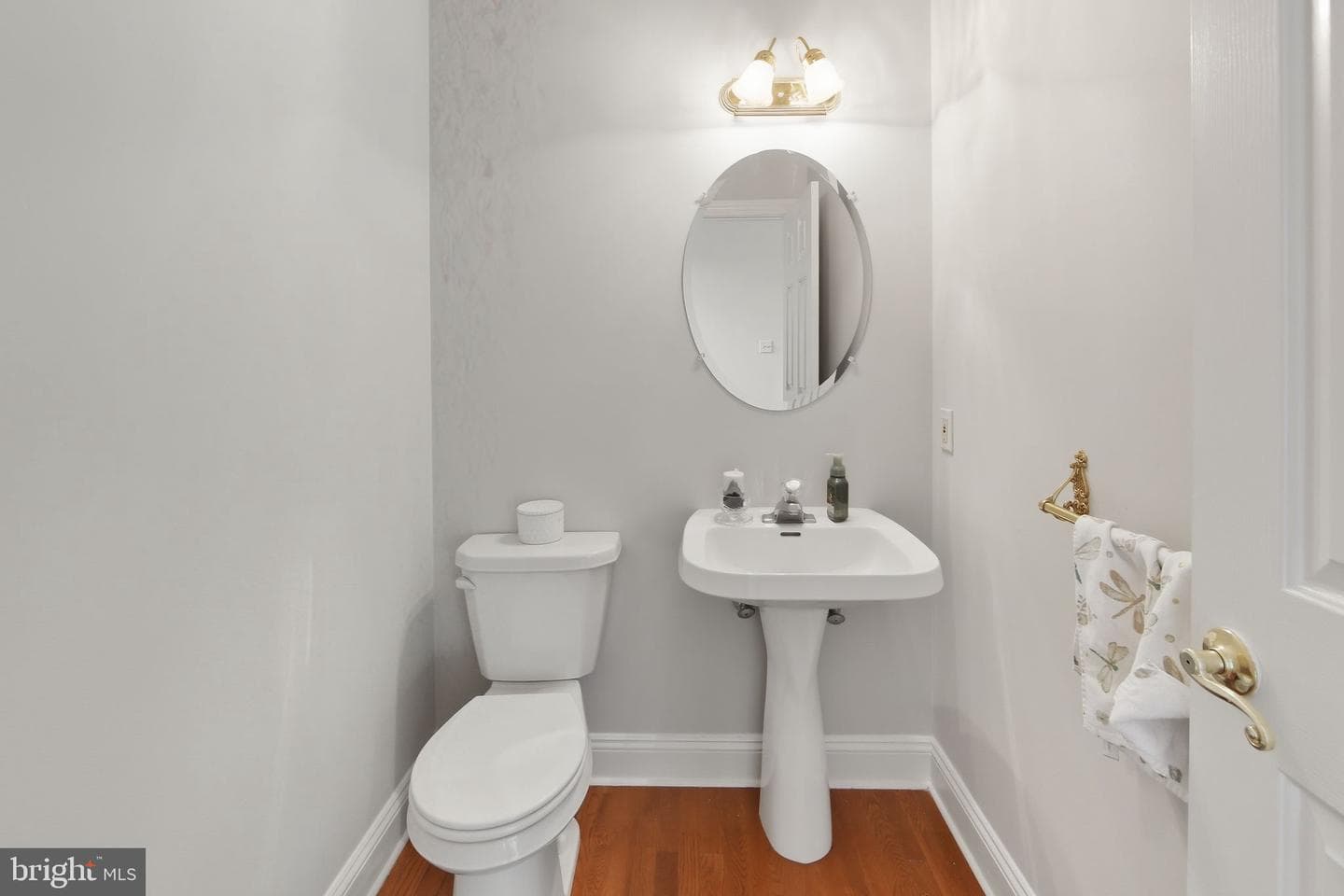 530 Legion Drive photo 24
