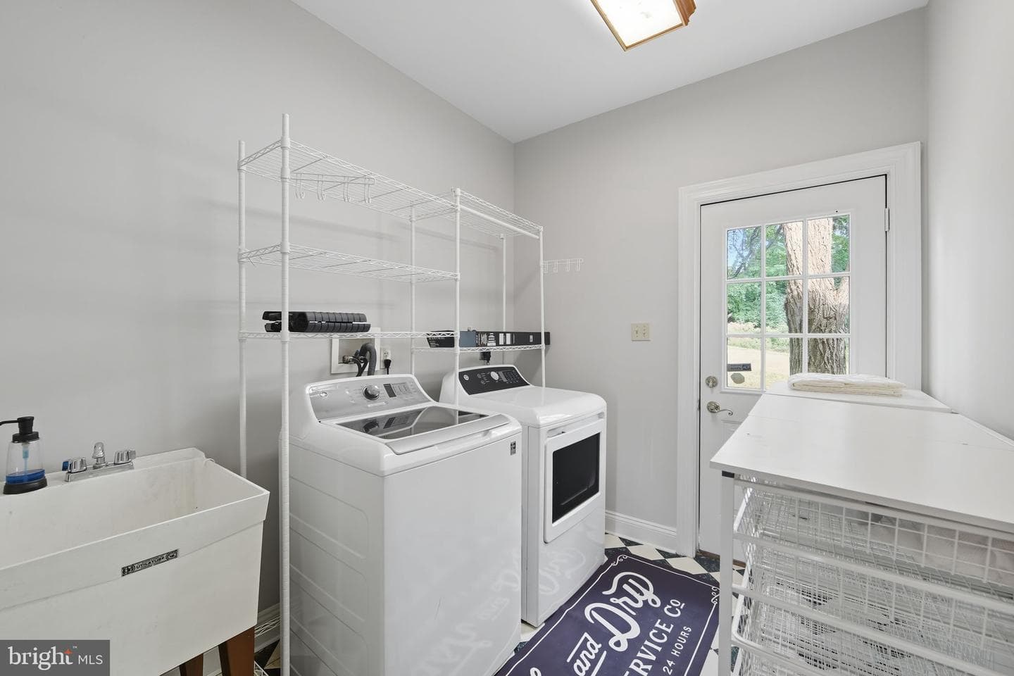 530 Legion Drive photo 31