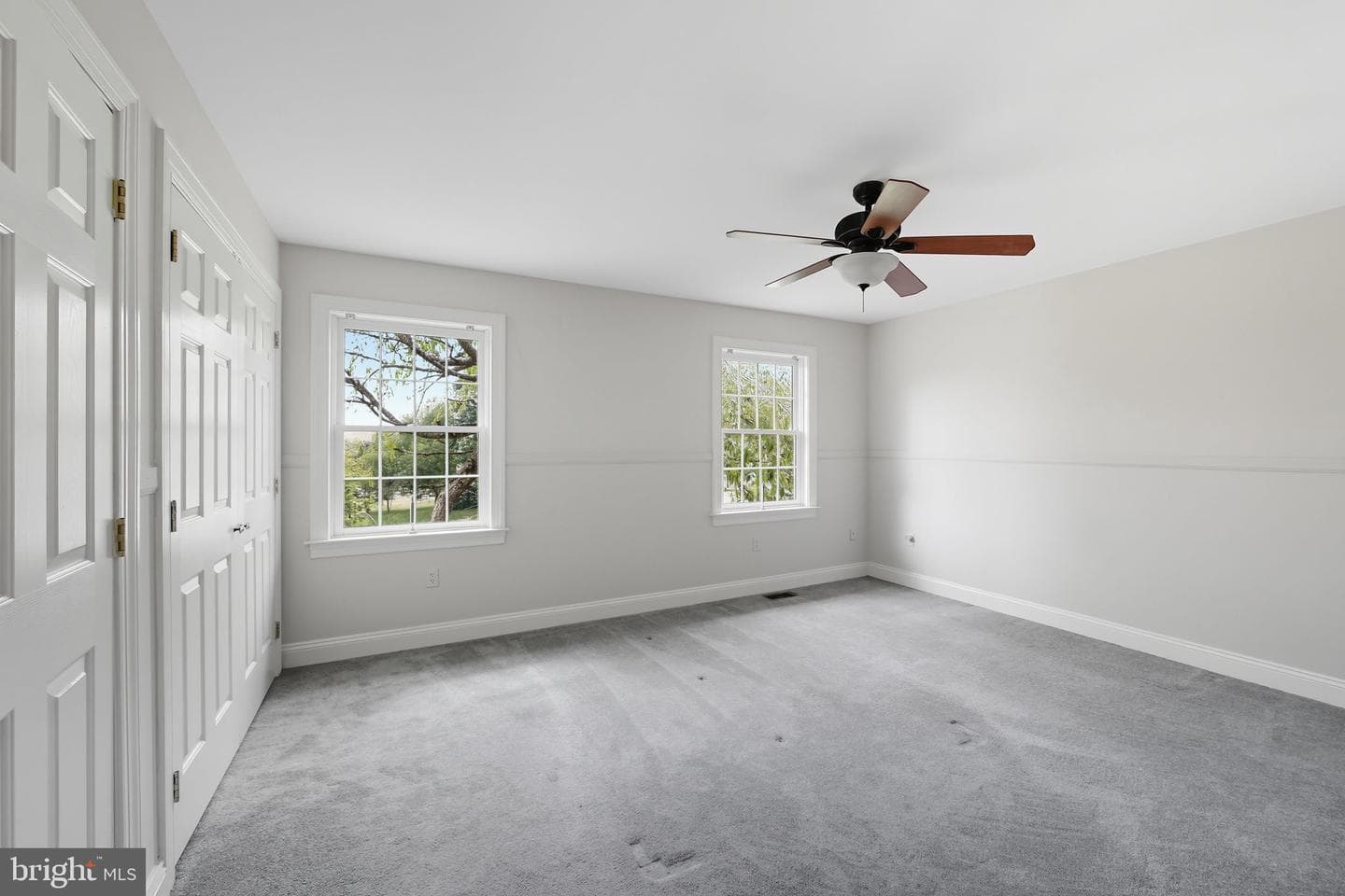 530 Legion Drive photo 32