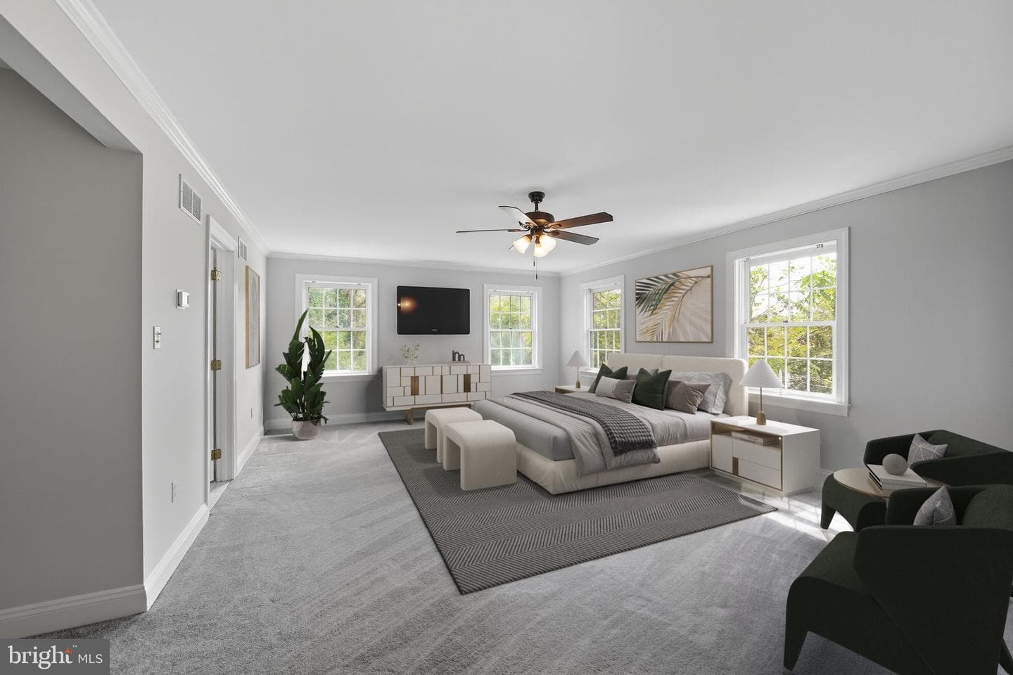 530 Legion Drive photo 9