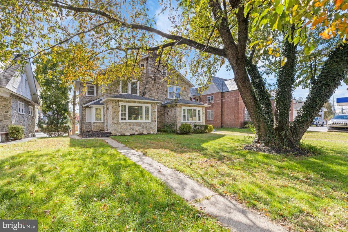514 E Lancaster Avenue photo 1