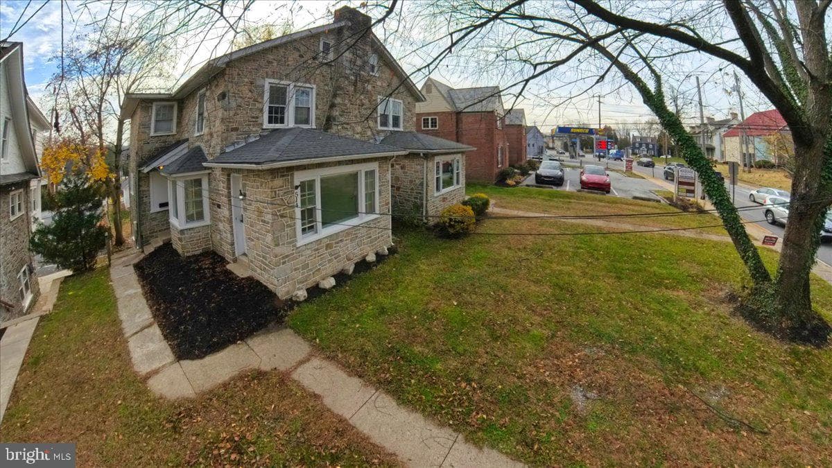 514 E Lancaster Avenue photo 30