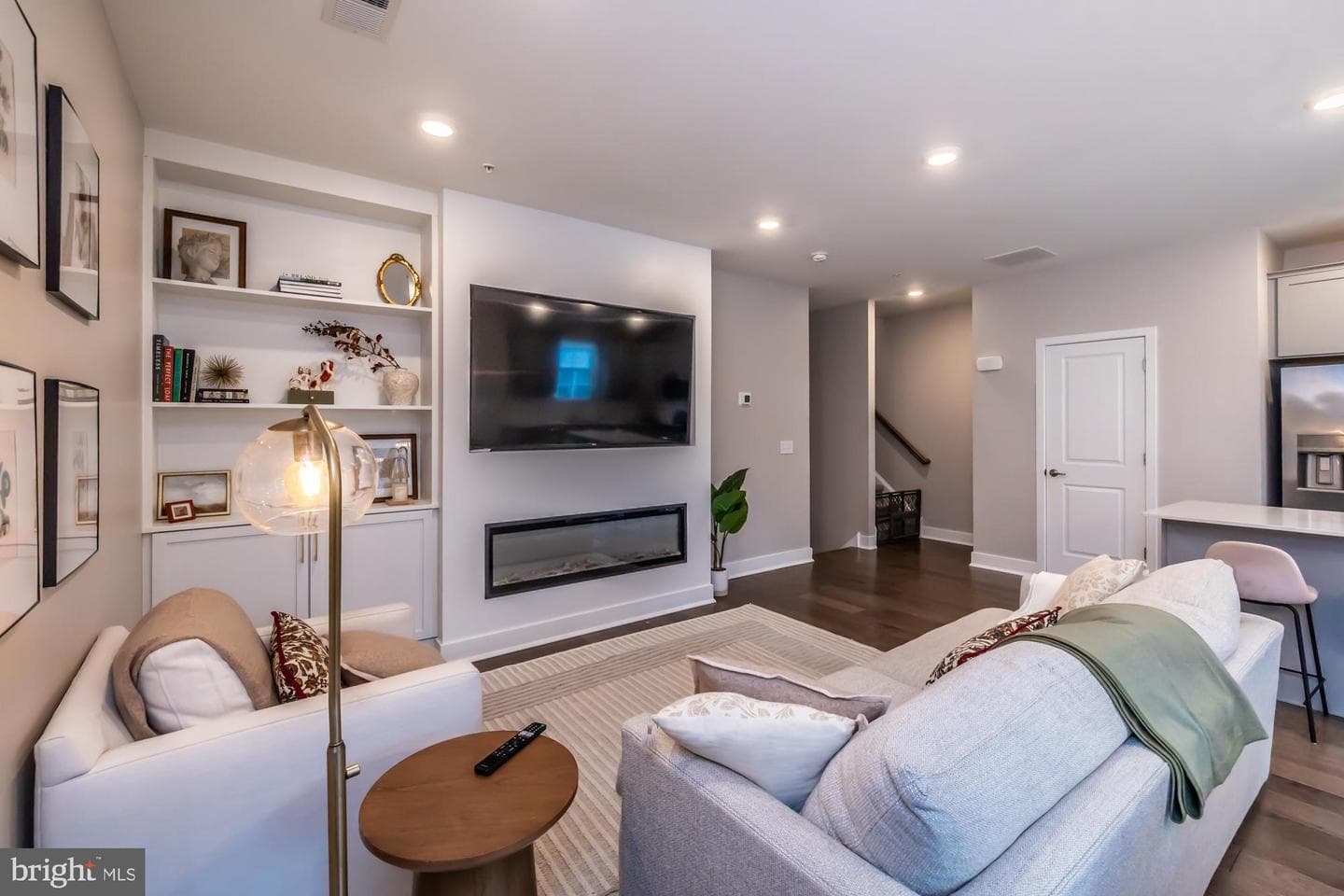 958 Skylar Court photo 7