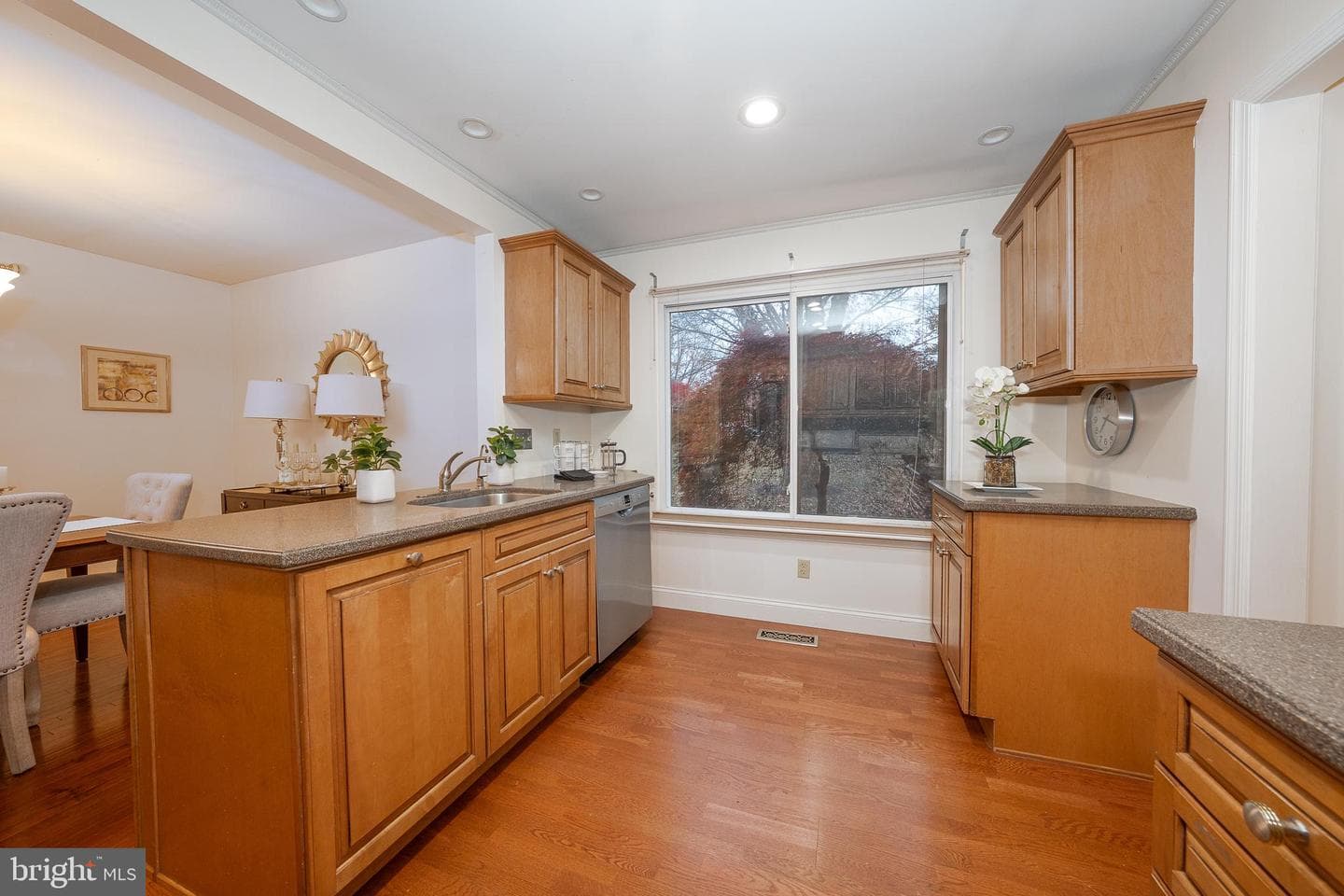 301 Hanover Court photo 17