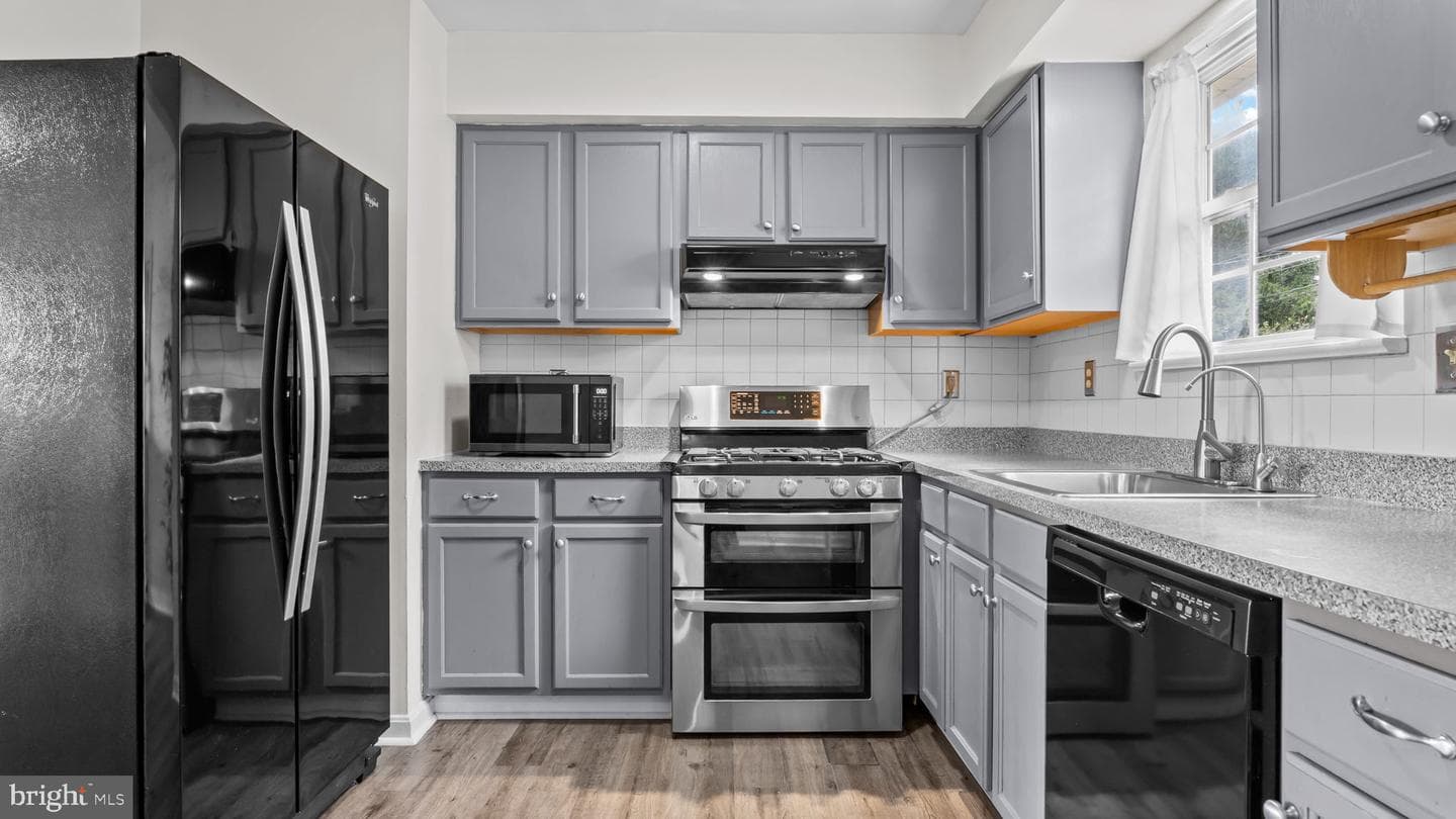 32 Lafayette Avenue photo 7