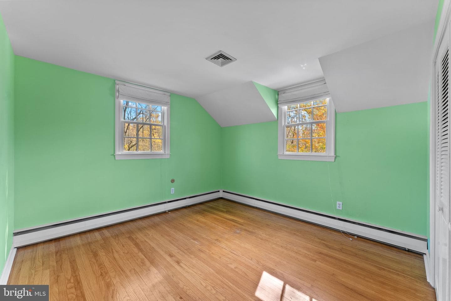 520 Hawthorne Place photo 29
