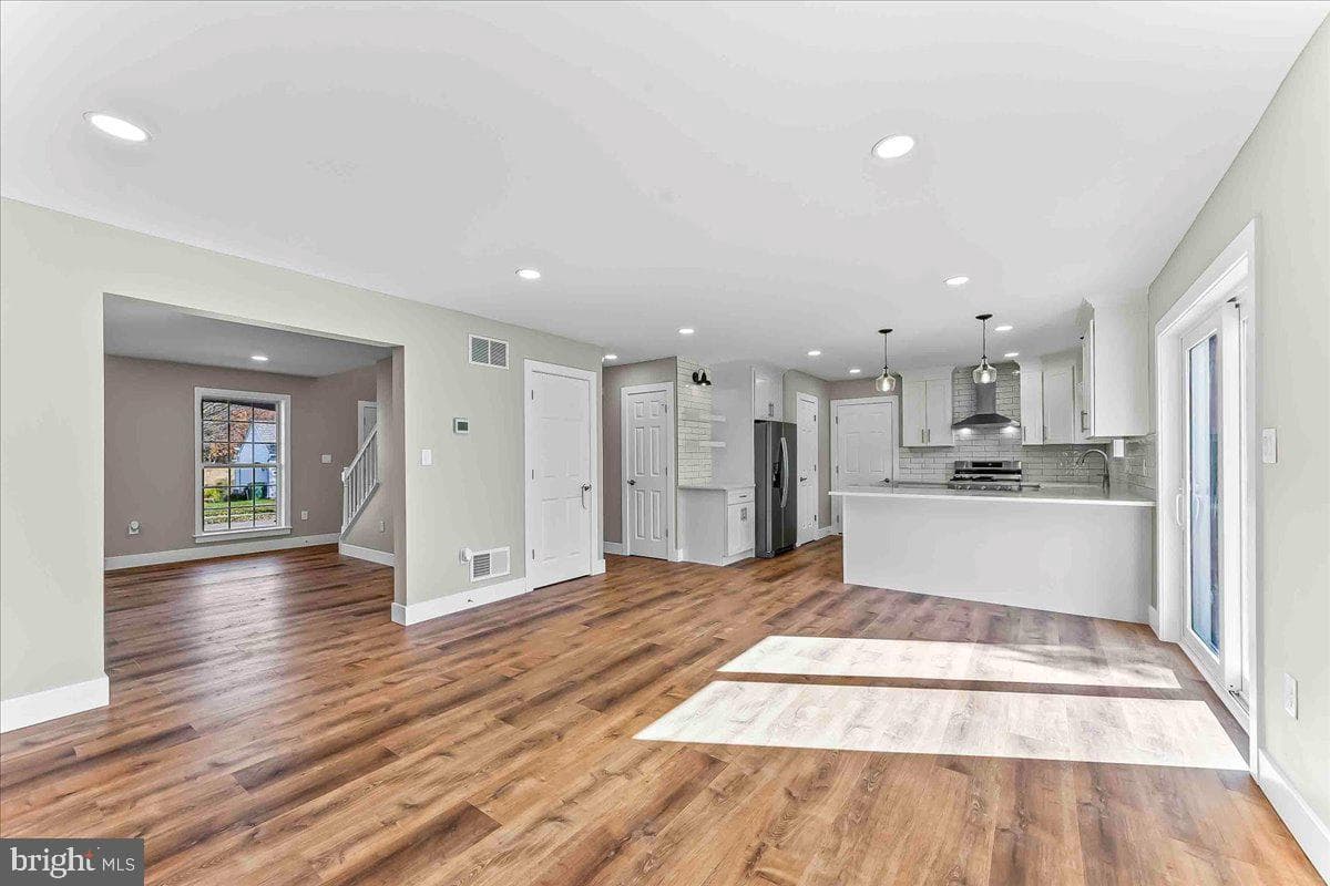 9 Nelson Road photo 10