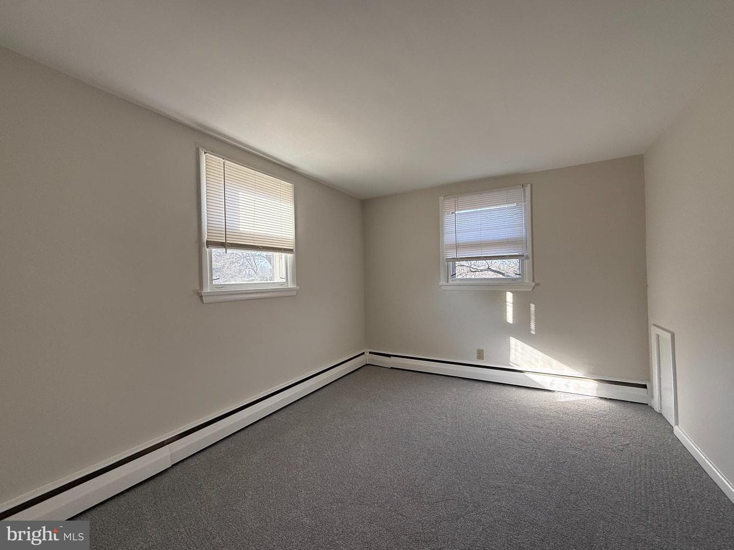 121 E Harmony Road photo 30