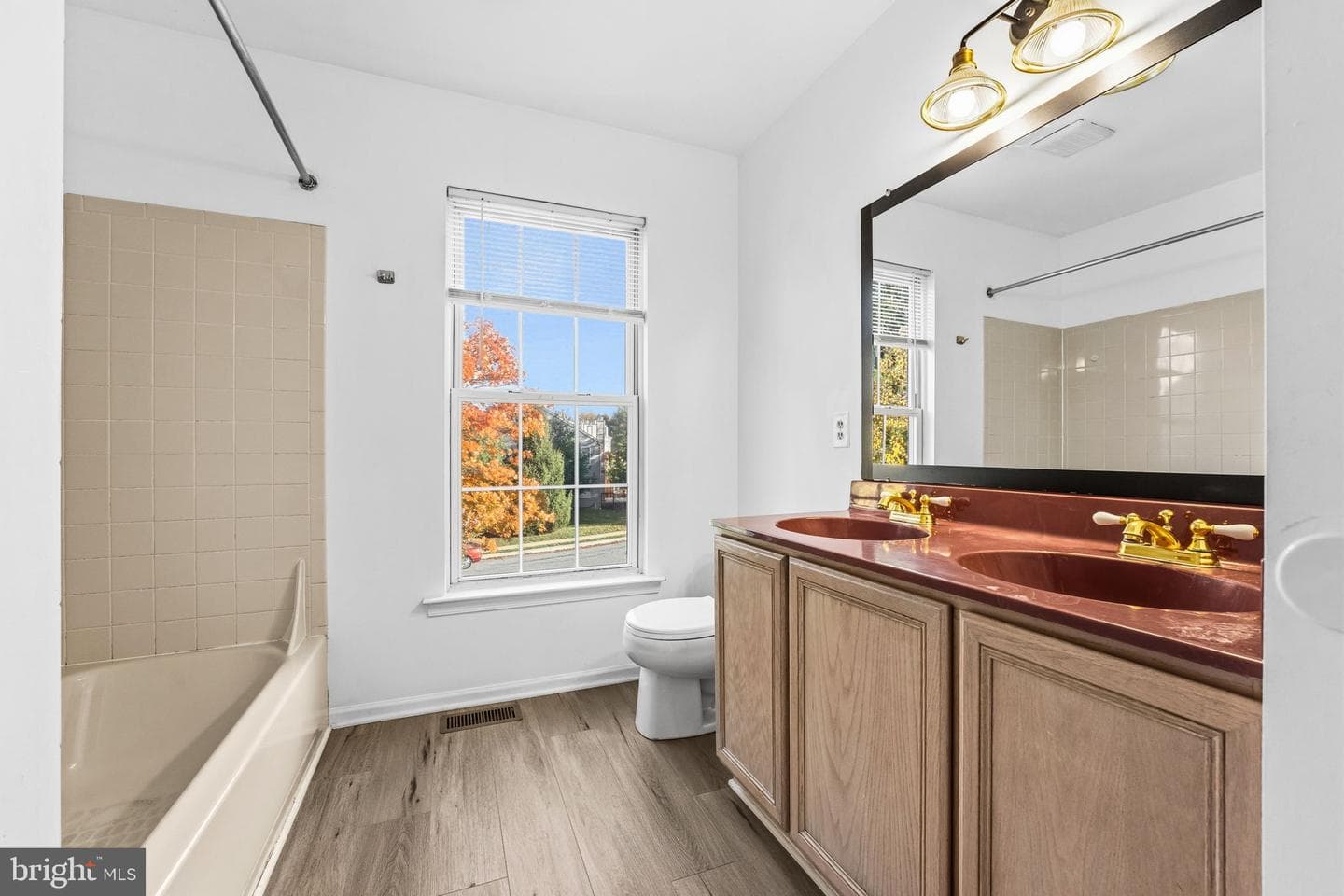 120 Ashley Road photo 41
