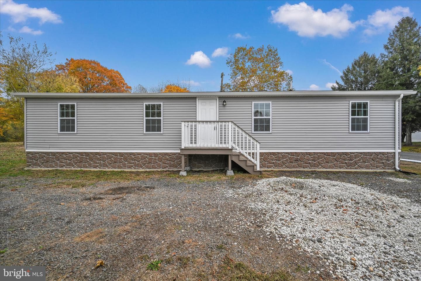 1111 Riverside Drive photo 2