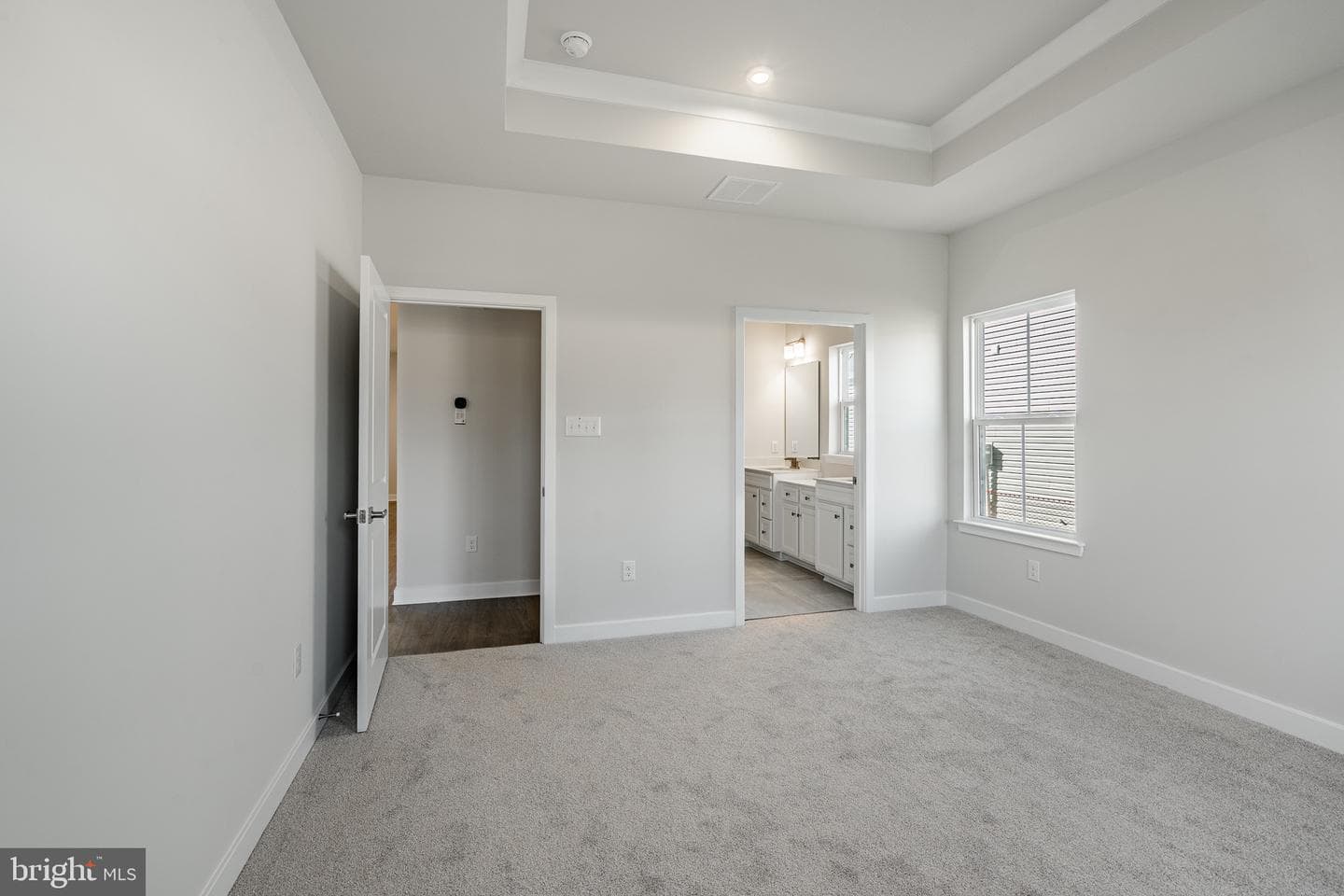 1713 Hydrangea Way photo 12