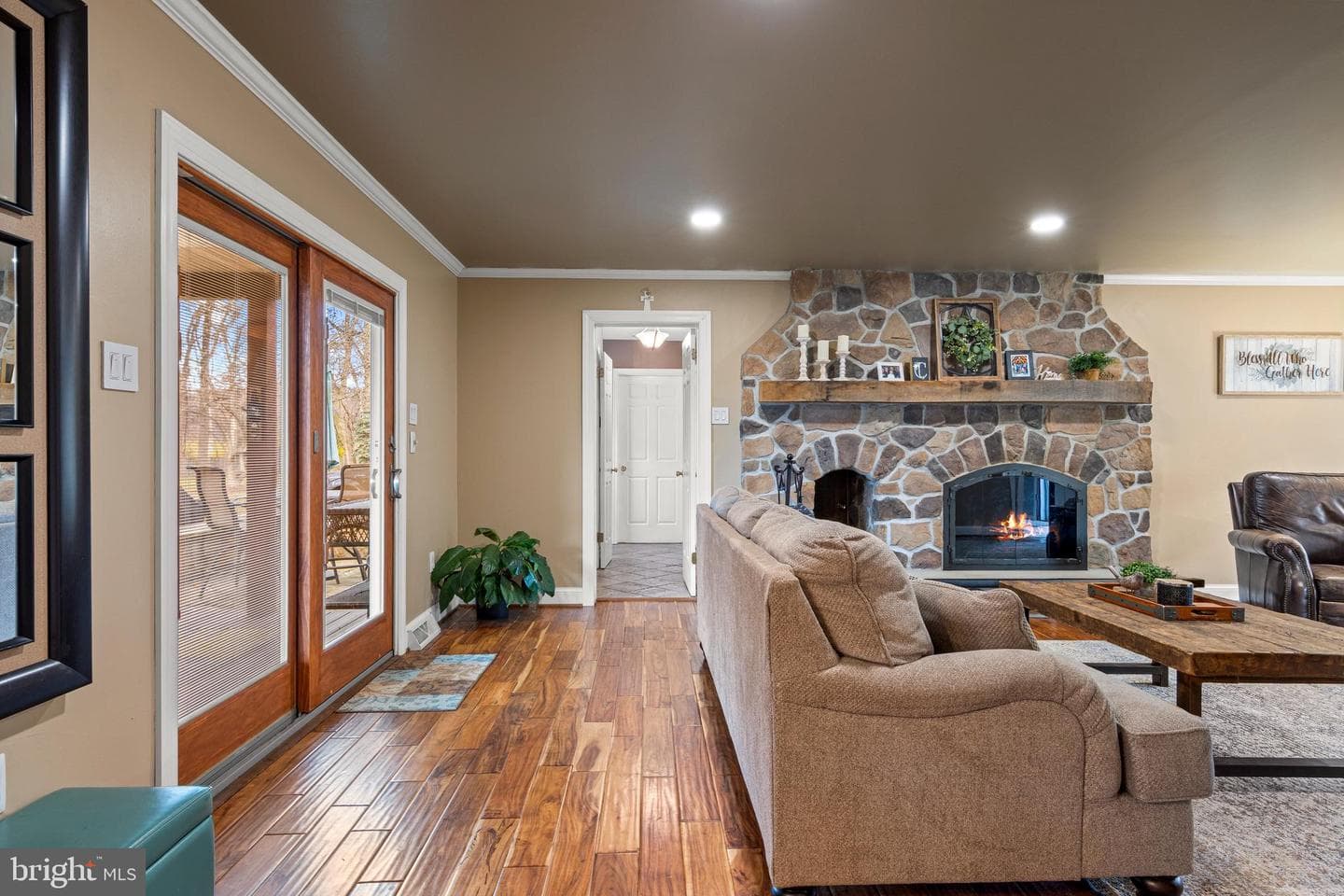 1586 Salomon Lane photo 22