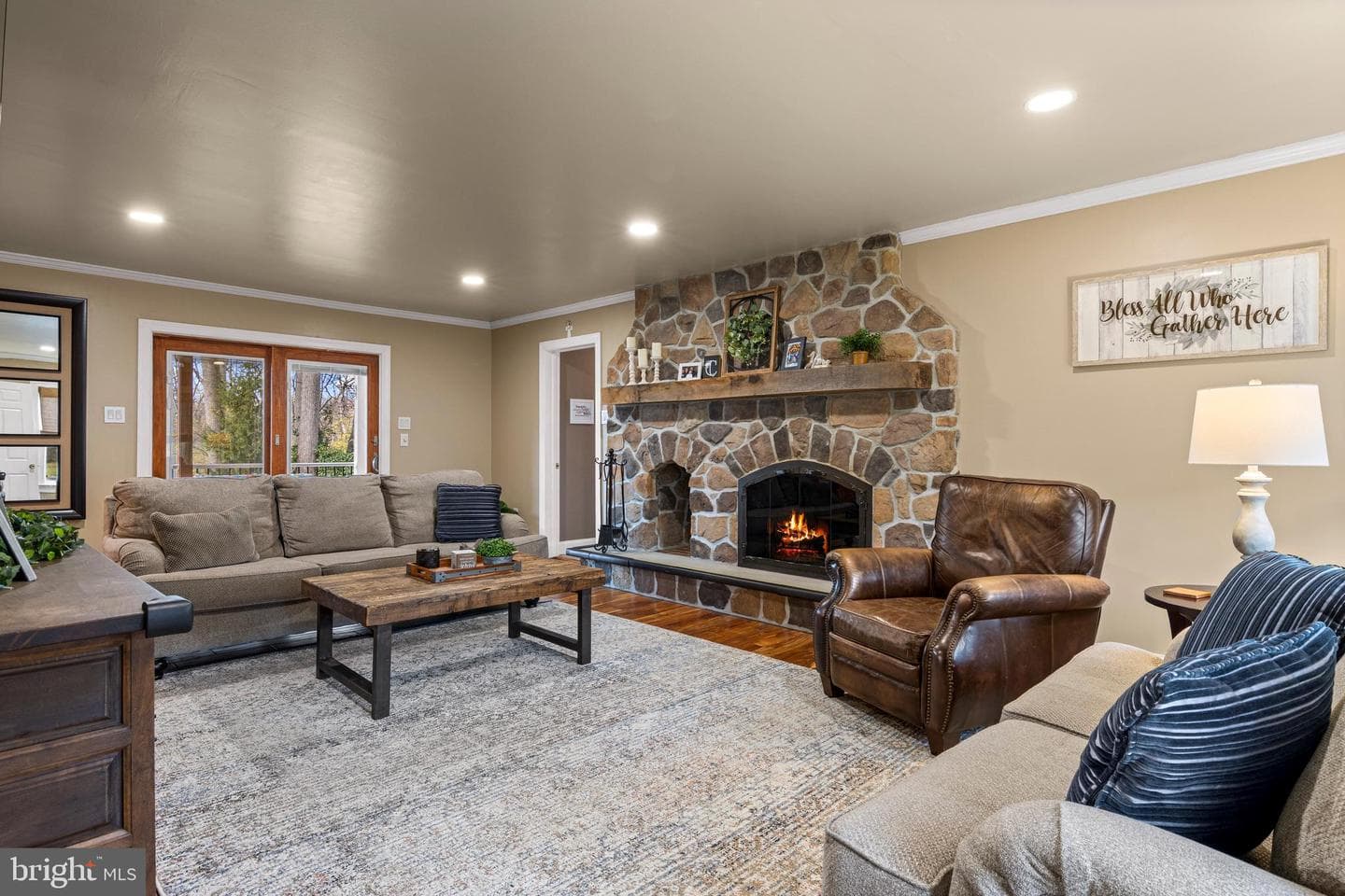 1586 Salomon Lane photo 24