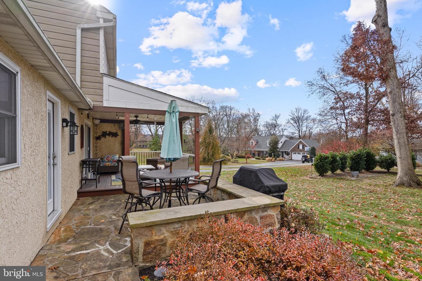 1586 Salomon Lane photo 3
