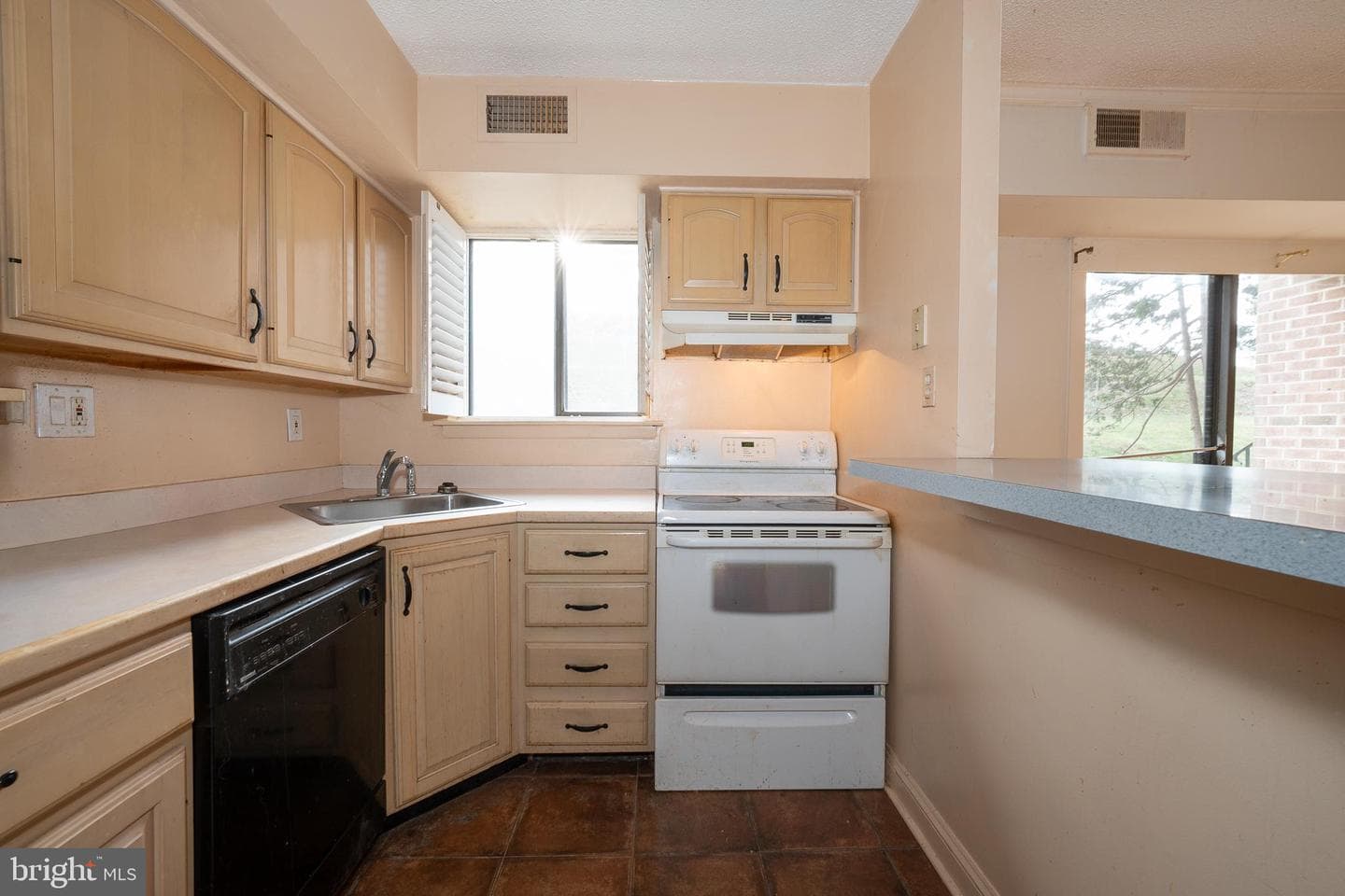 1307 Valley Drive #1307 photo 9