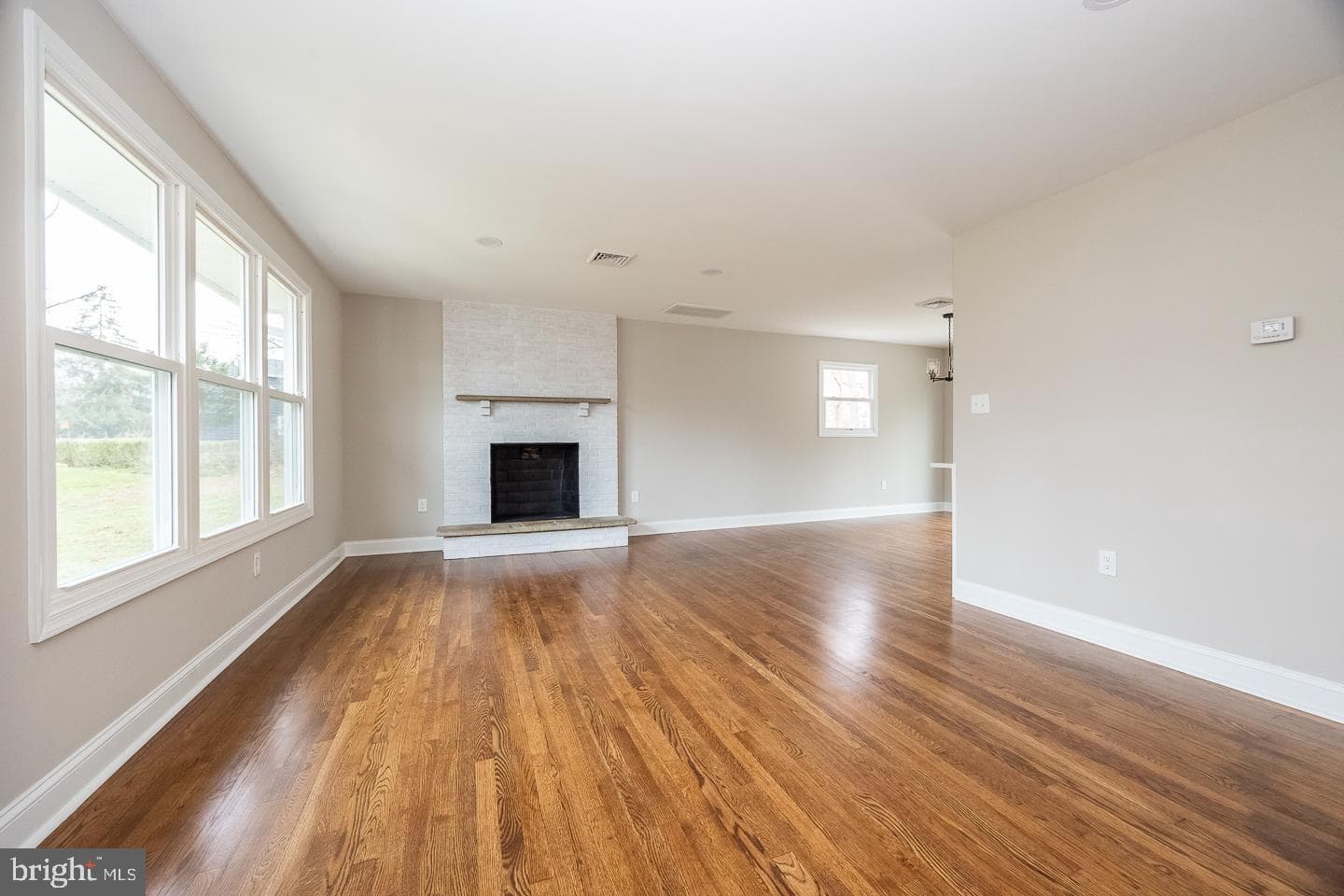 1050 Wayne Avenue photo 6