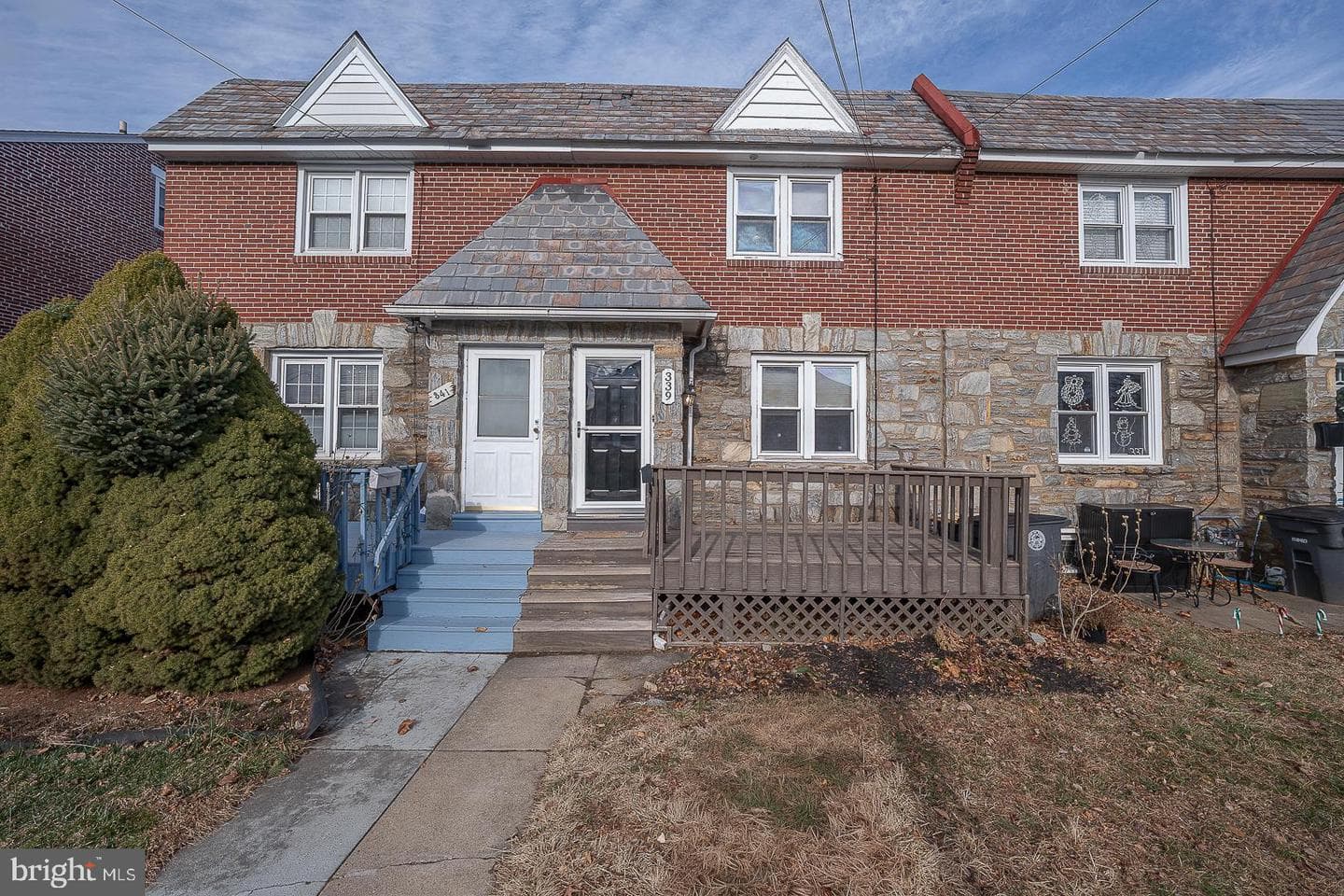 339 William Street photo 2