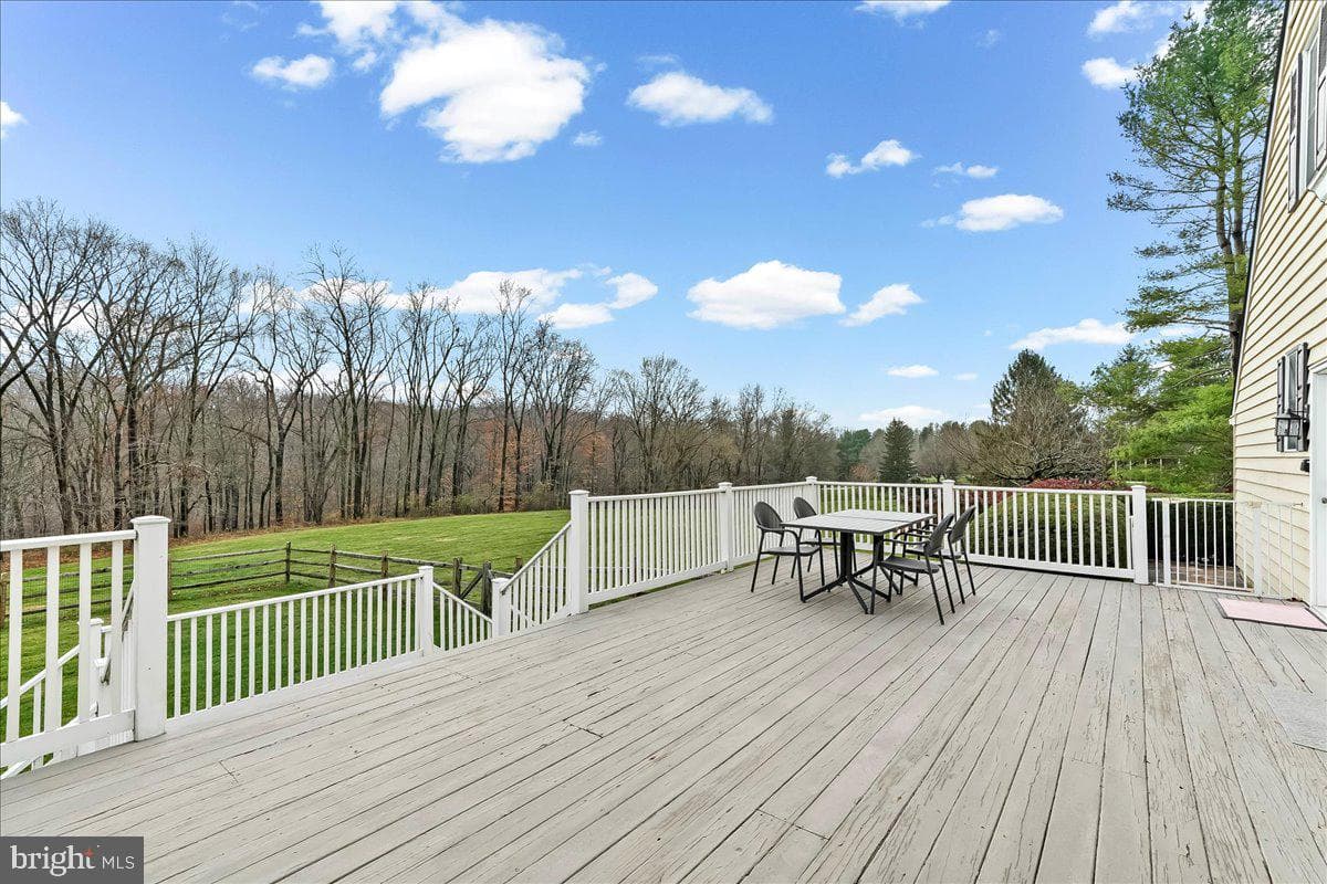 904 Roundelay Lane photo 42