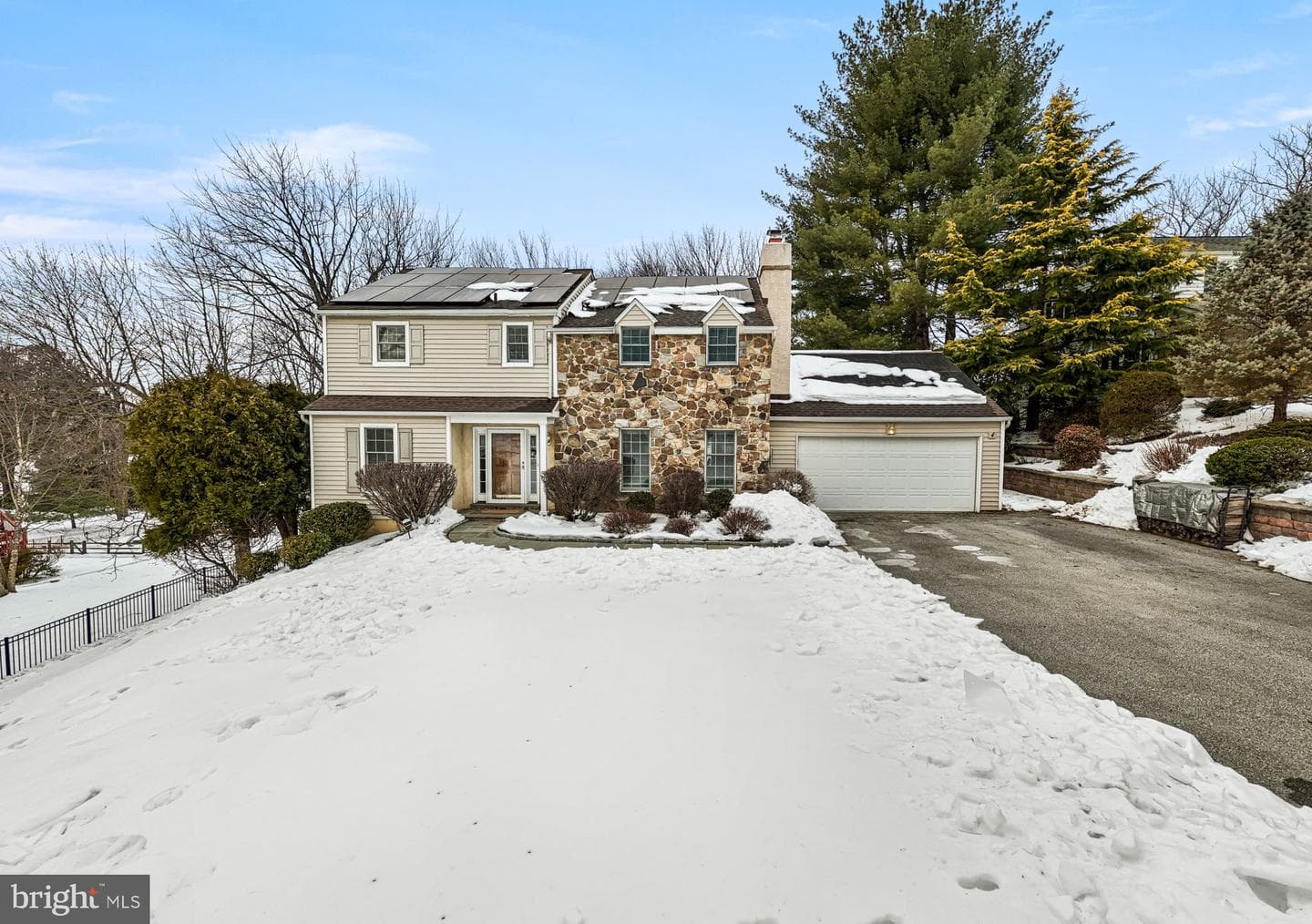 631 Westwind Drive photo 1