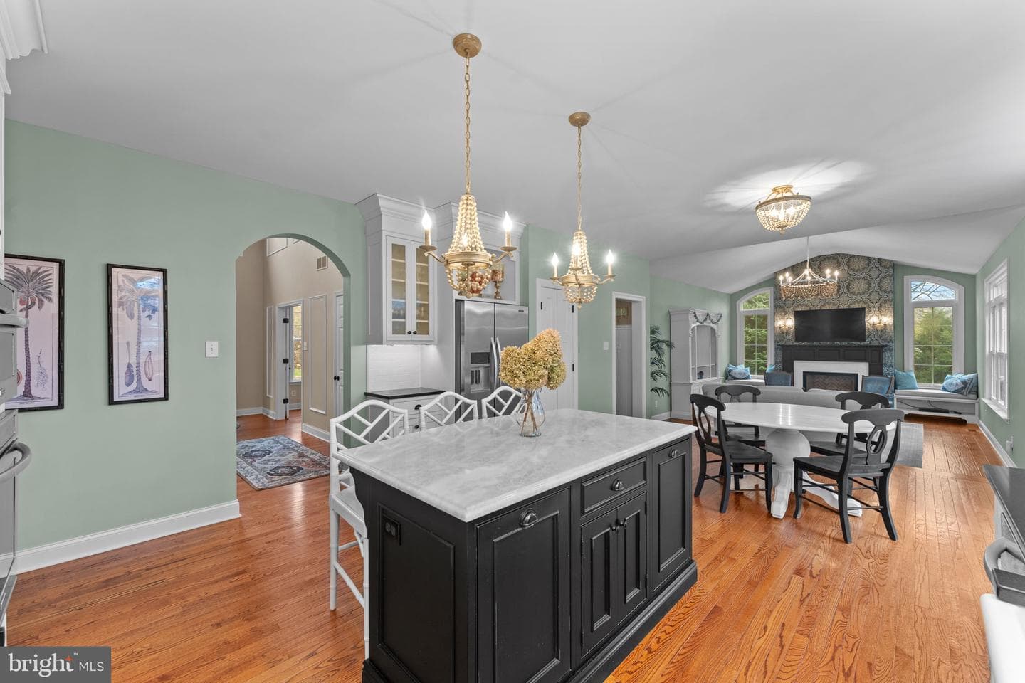 1054 W King Road photo 19