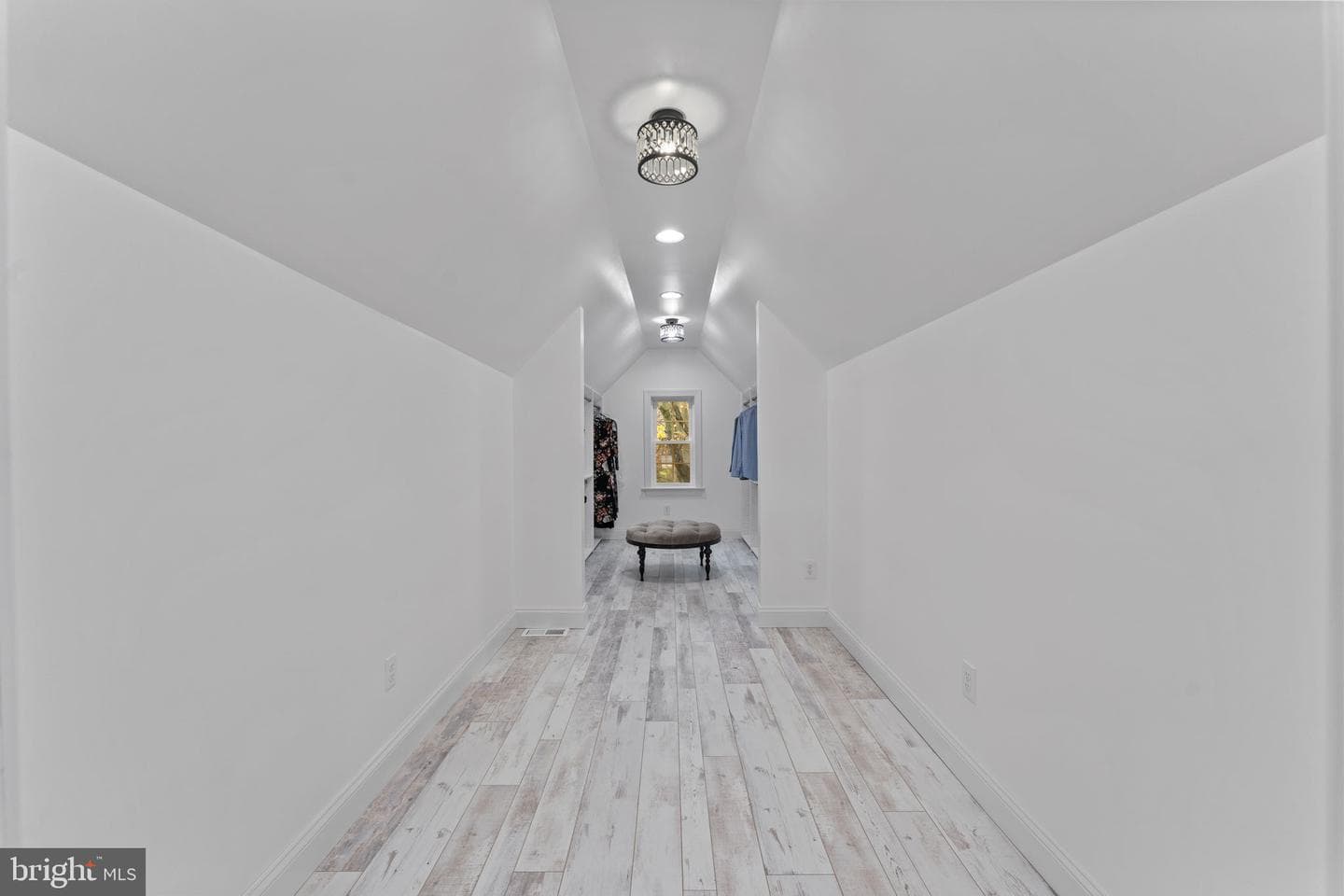 1054 W King Road photo 26