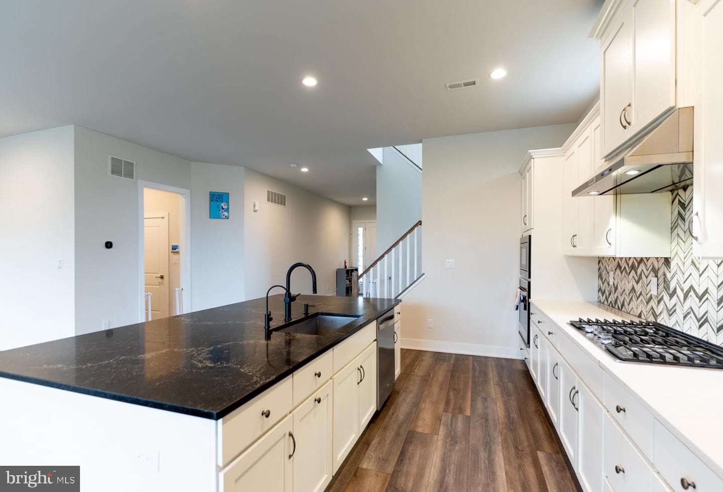 37 Boiler Court photo 13