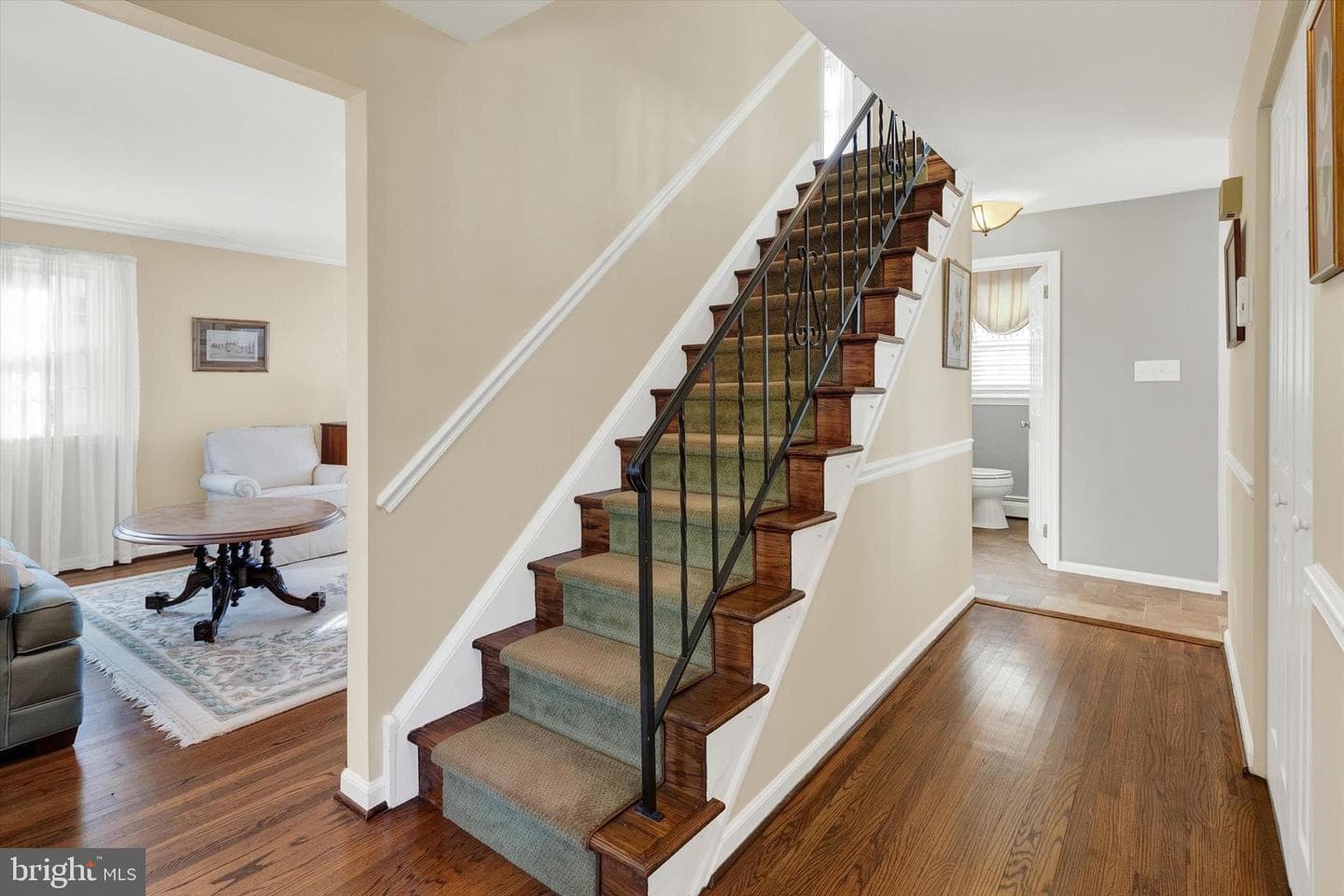 510 Woodview Drive photo 13
