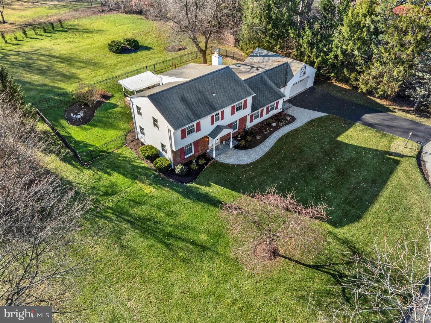 510 Woodview Drive photo 31