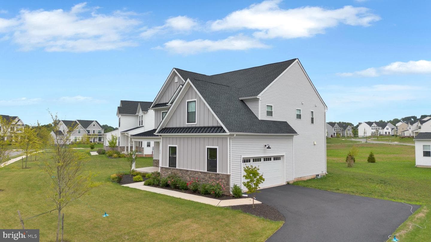 422 Emerald Court photo 8