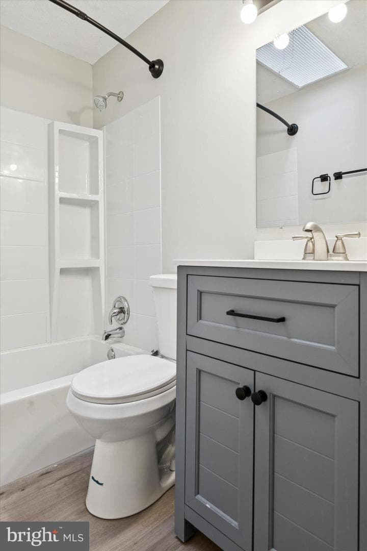 334 Mary Street photo 9