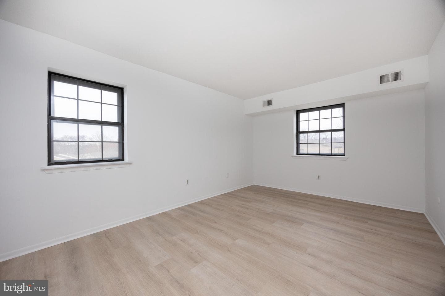 1717 Valley Drive photo 17