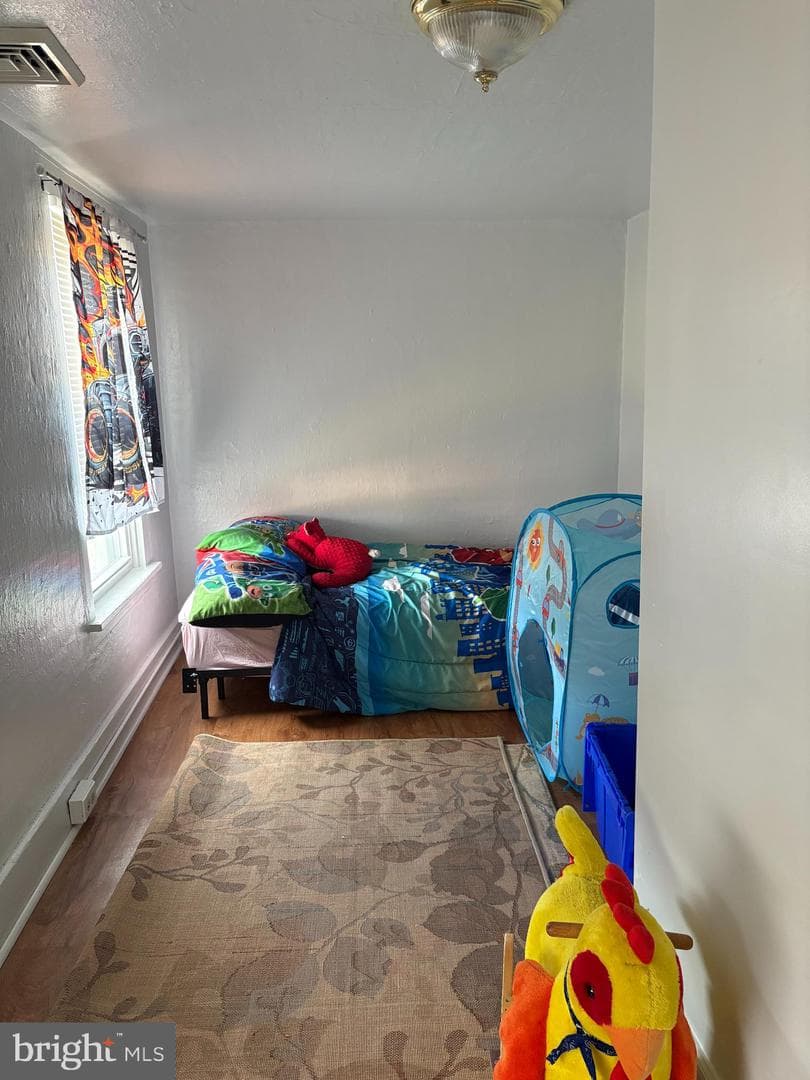 69 Palmer Avenue photo 9