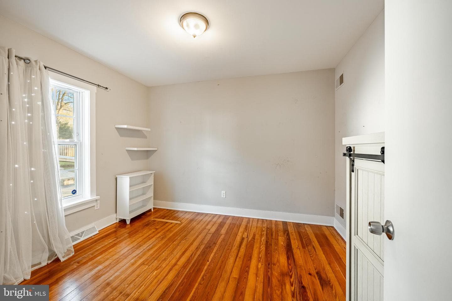 530 Richards Road photo 11