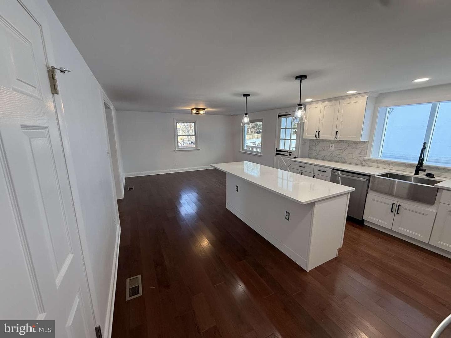 546 W Boot Road photo 11