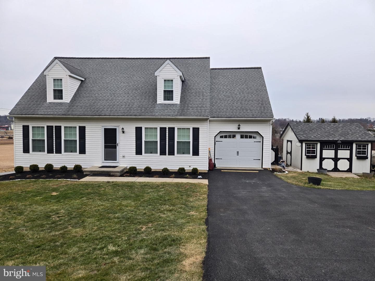 815 Chestnut Hill Road photo 1