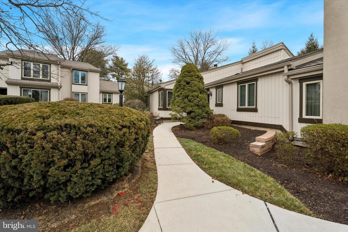 338 Devon Way photo 16