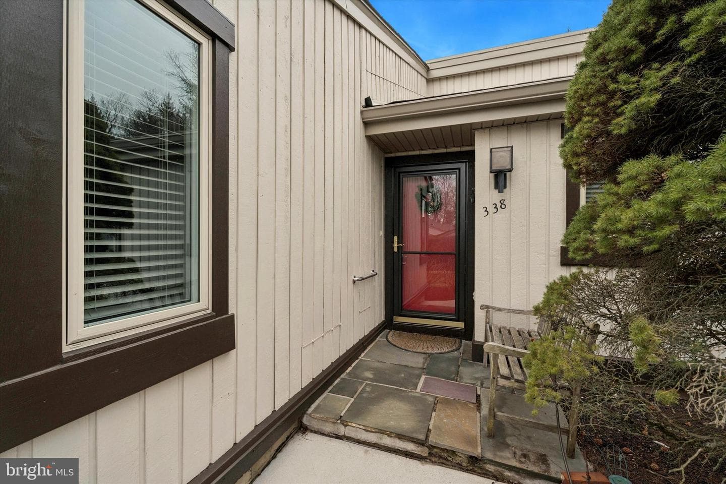 338 Devon Way photo 17