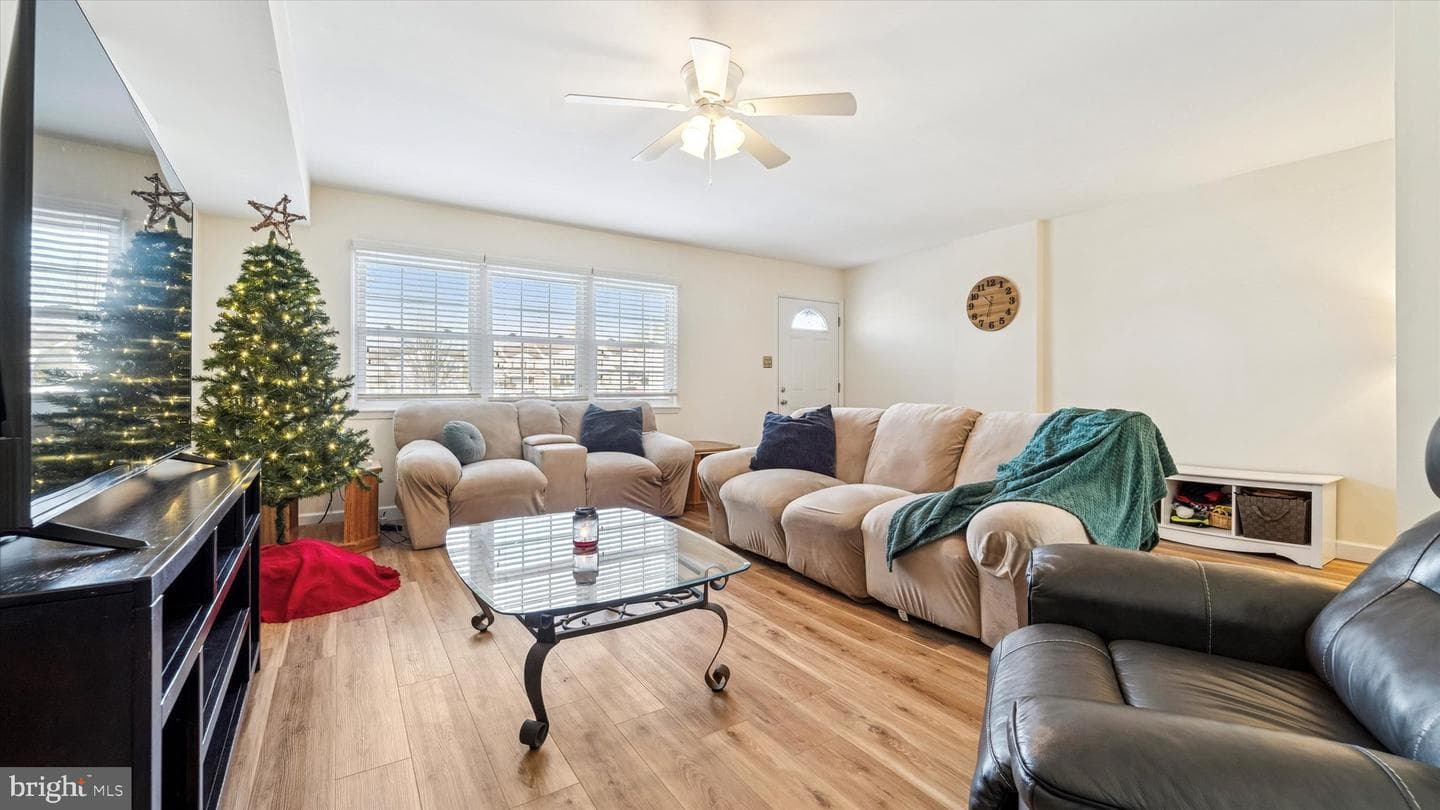 148 Chester Court #335 photo 2