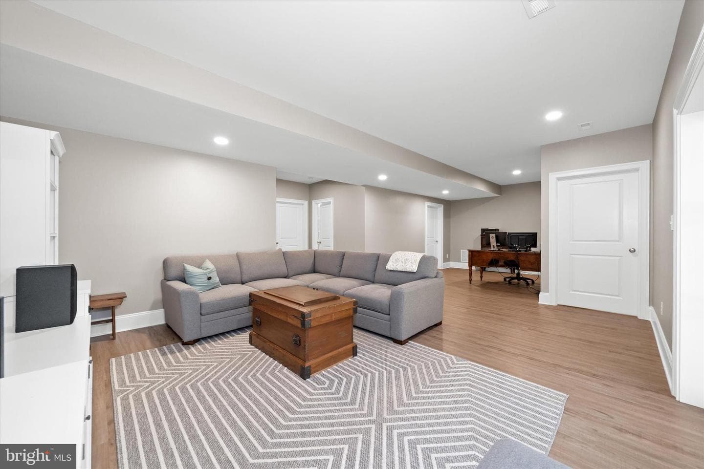 211 Daylesford Court photo 46
