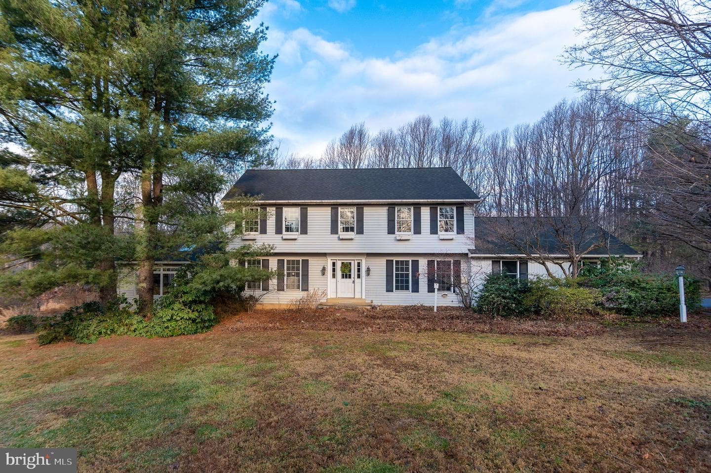 12 Phillips Lane photo 1