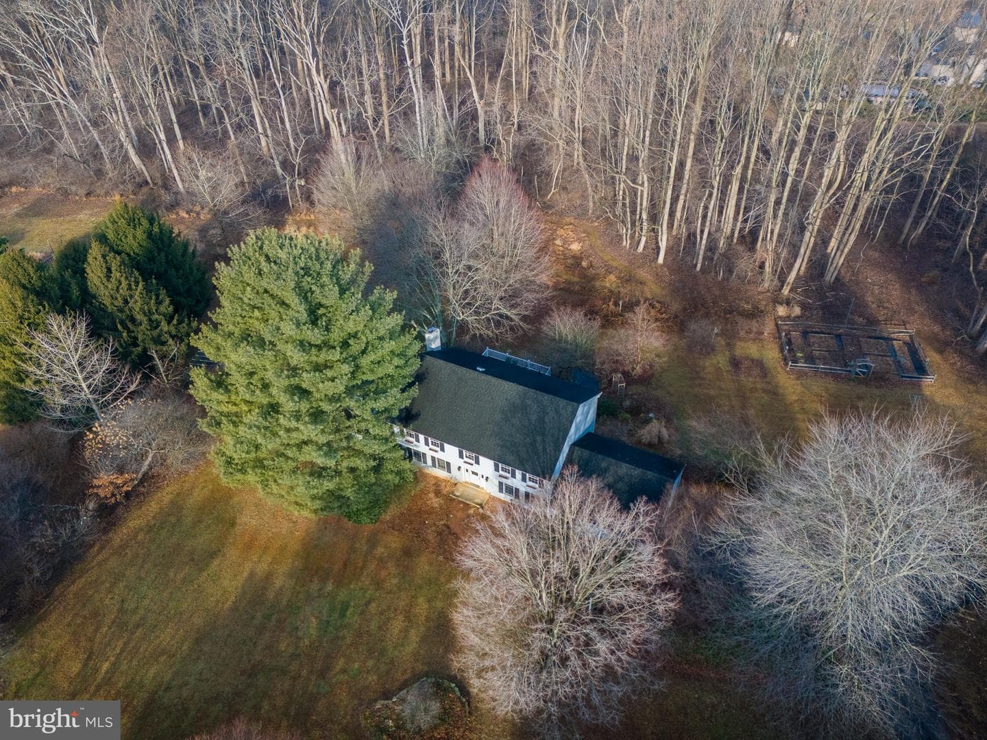 12 Phillips Lane photo 3