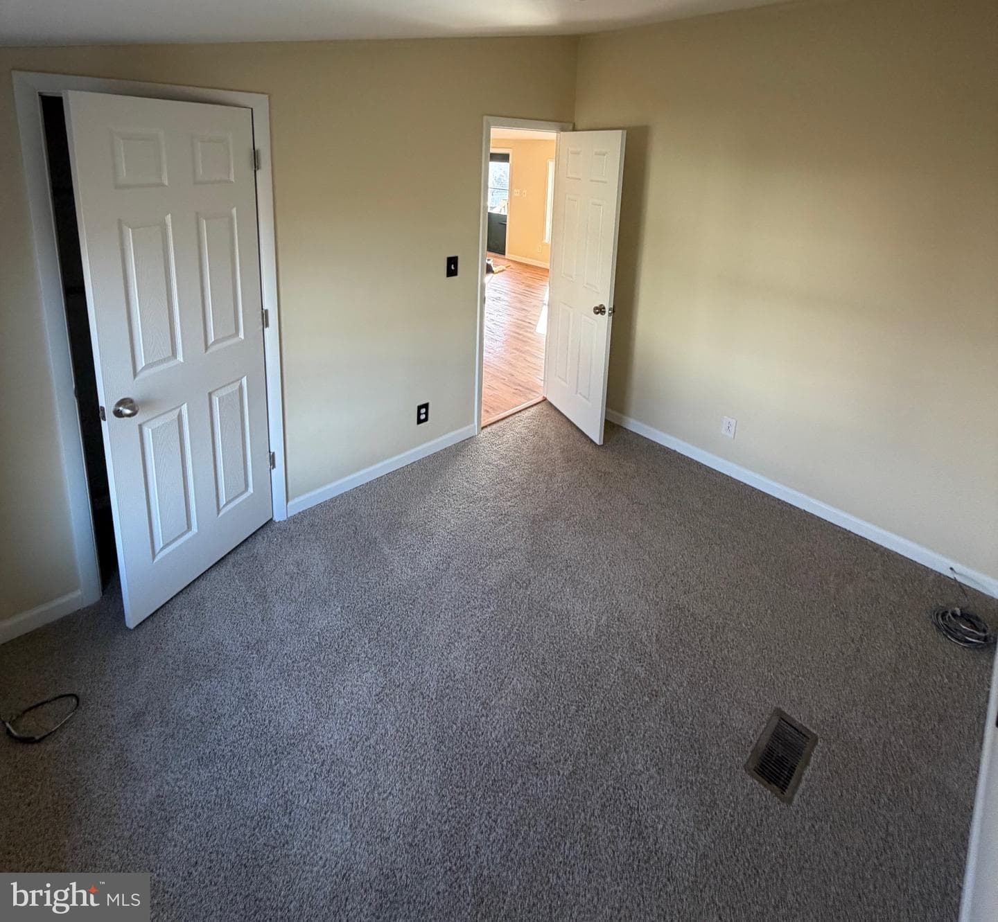 887 Aspen Avenue photo 12
