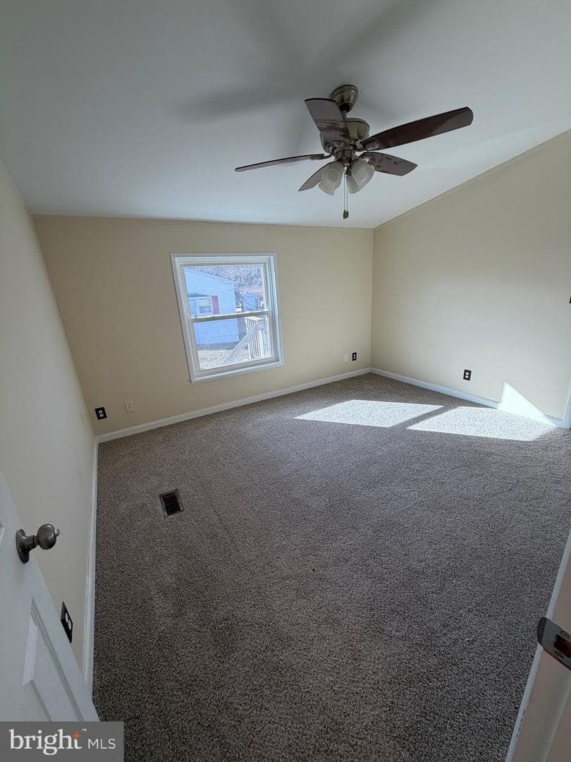 887 Aspen Avenue photo 6