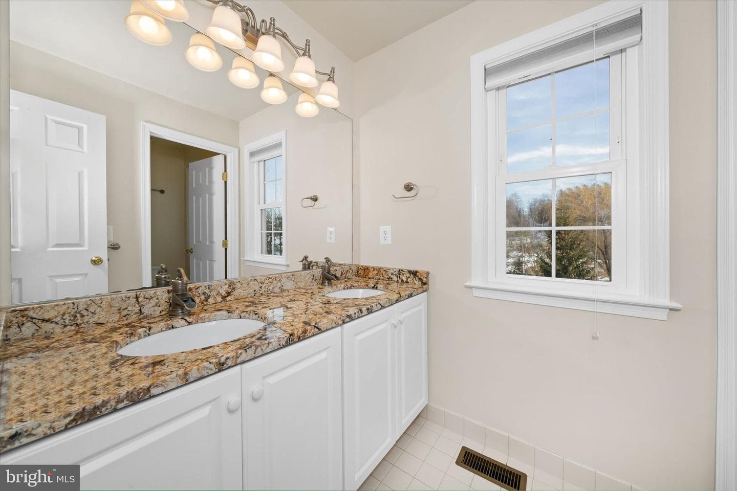 104 Kittanset Court photo 32