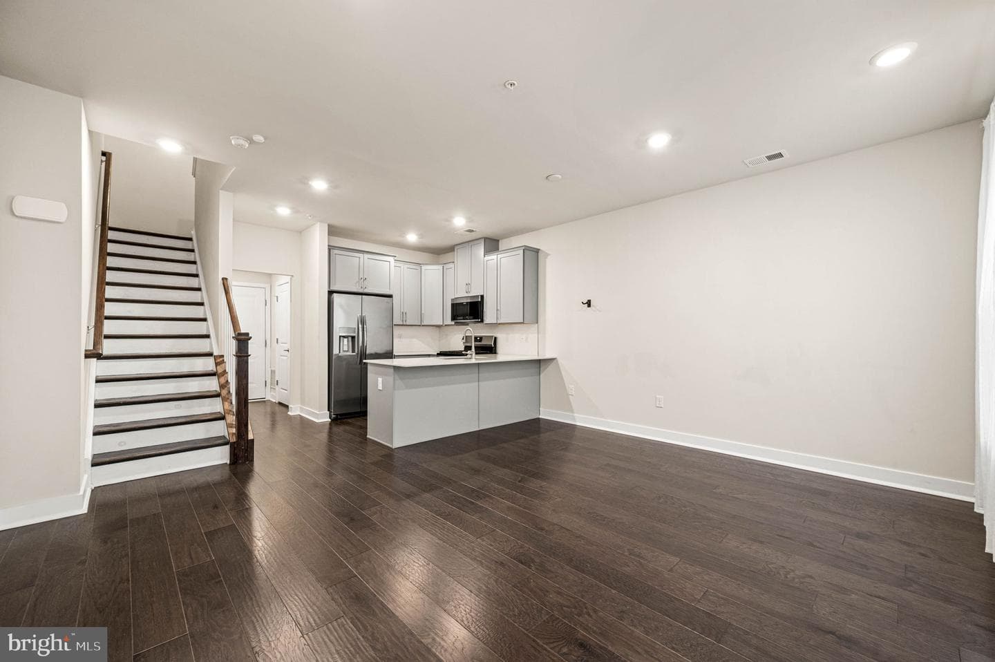 975 Skylar Court photo 7